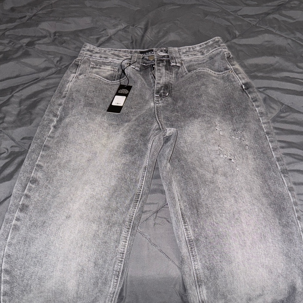 Fashion Nova Women's Gray Straight Leg Jeans